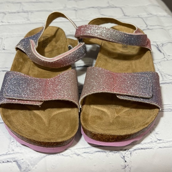 Krabor girl size 4, pink sparkly sandals - Picture 1 of 5